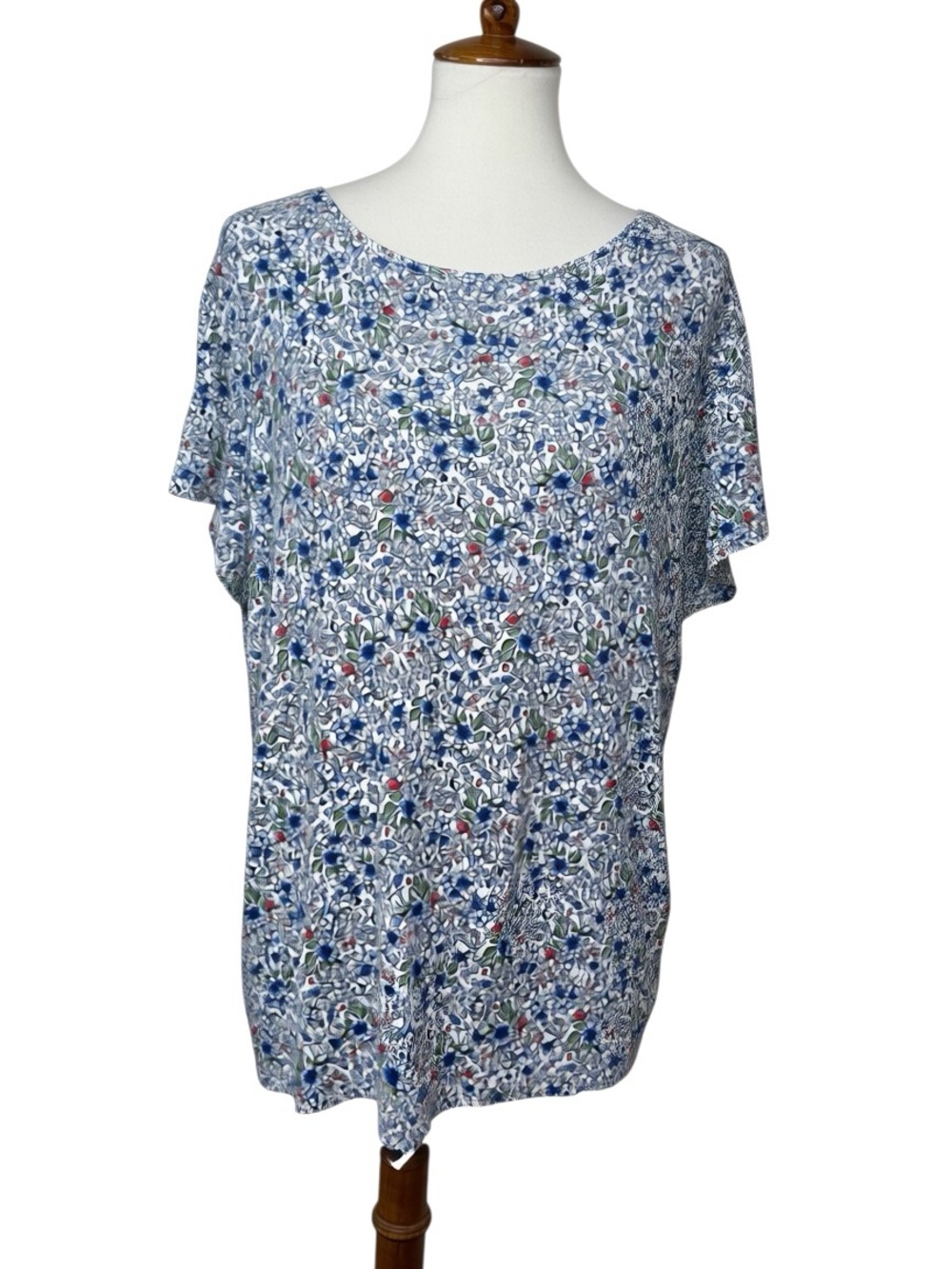 St. John’s Bay Floral Print Top 2X Blue White Short Sleeve Knit Tee Plus Size